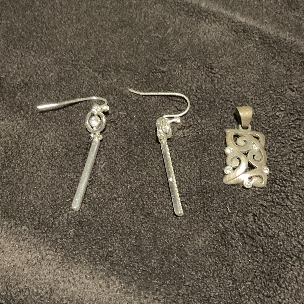 Elegant Silver Earrings and Pendant Set